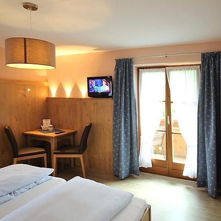 Gaestehaus Alpin - Inkl. Chiemgau-Karte Bergen  Luaran gambar