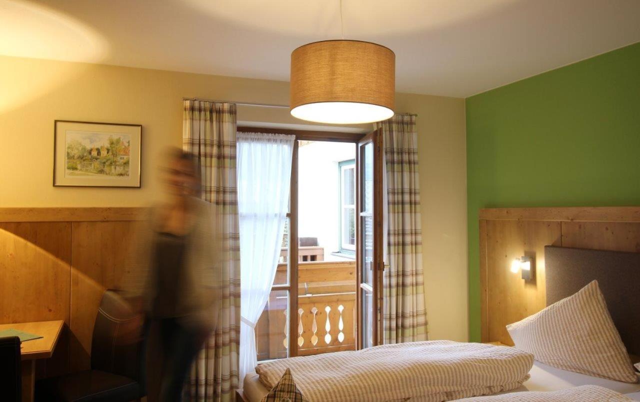 Gaestehaus Alpin - Inkl. Chiemgau-Karte Bergen  Luaran gambar